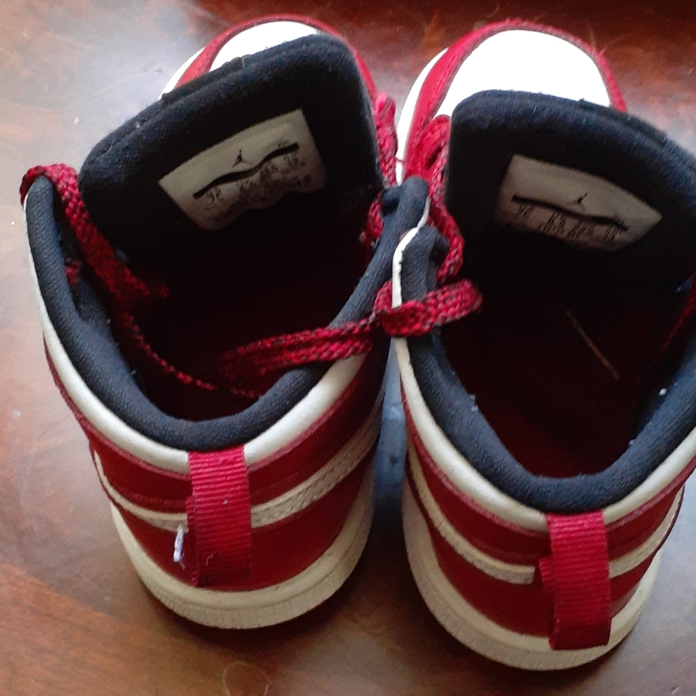Air Jordan - Picture 6 of 9